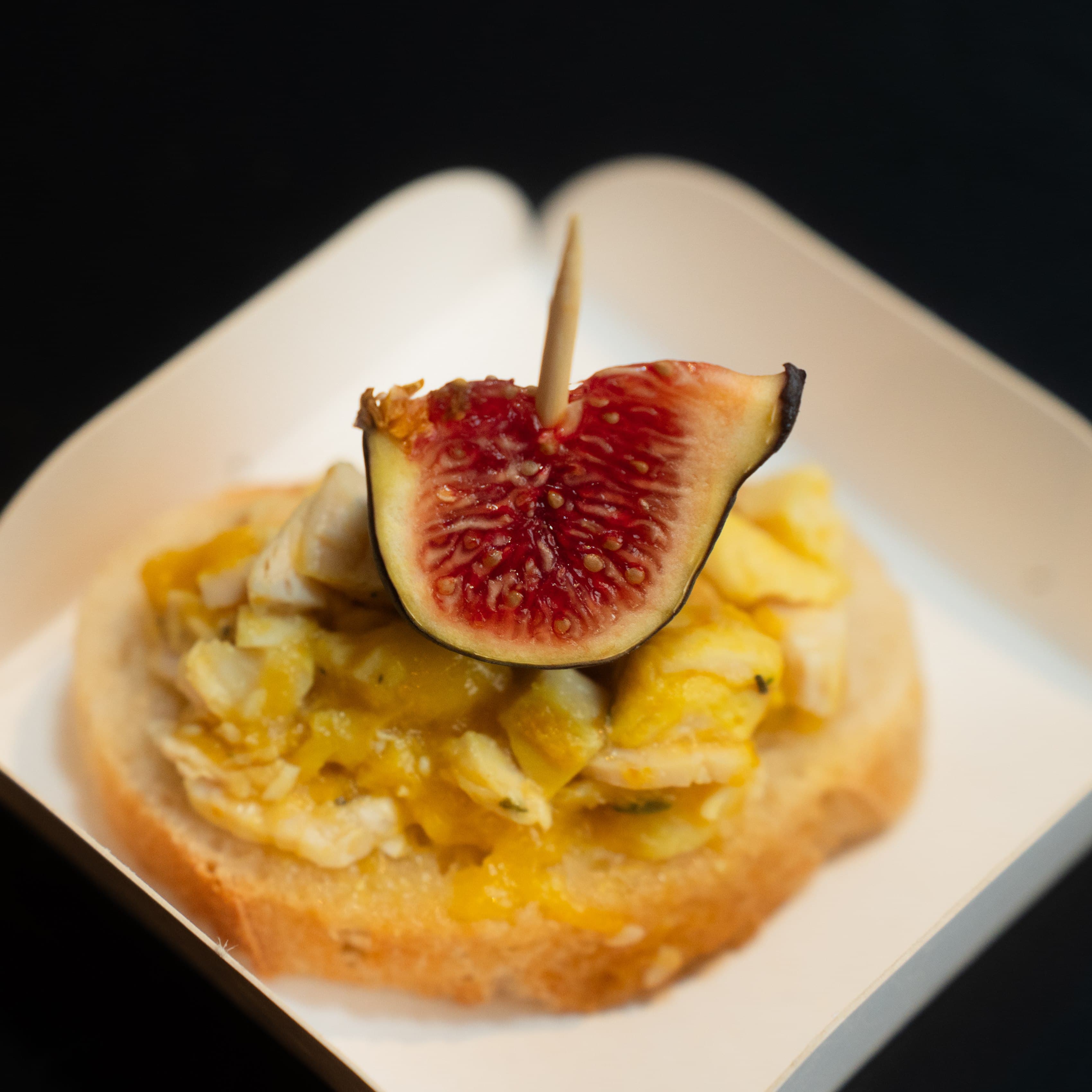 Tapas poulet curry mangue